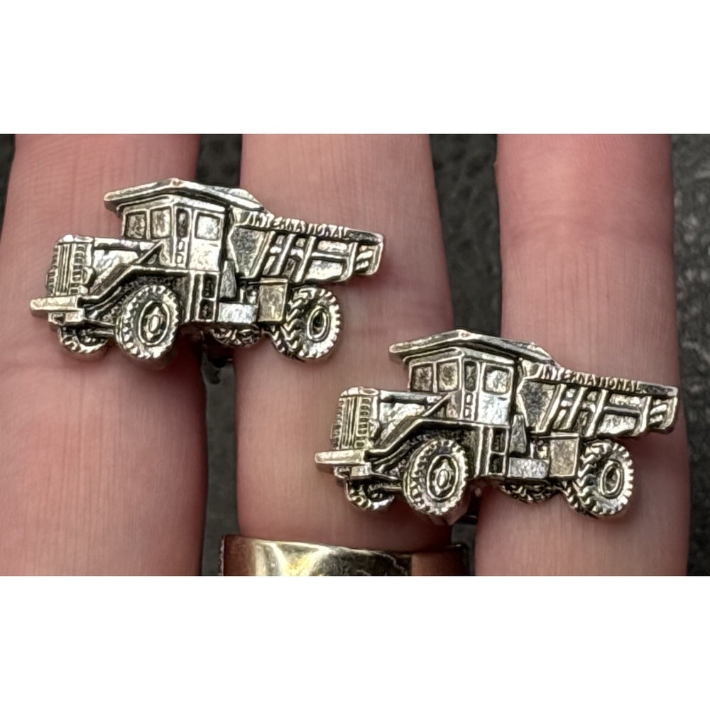 Vintage Mercury Brand Figural Dump Truck Cufflinks Heavy Equipment Construction
